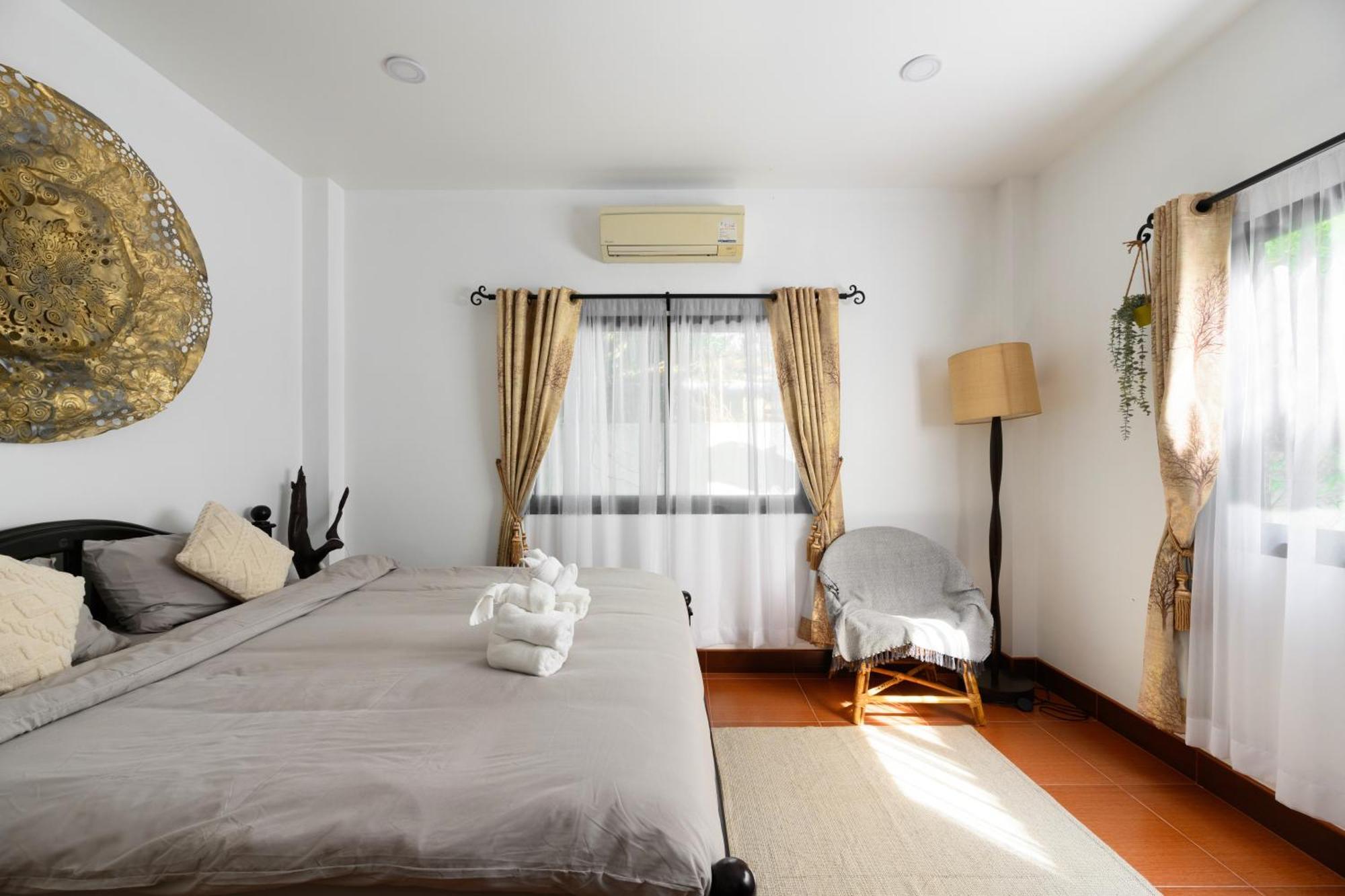 Beachfront Pool Villa Pantai Kamala Luaran gambar