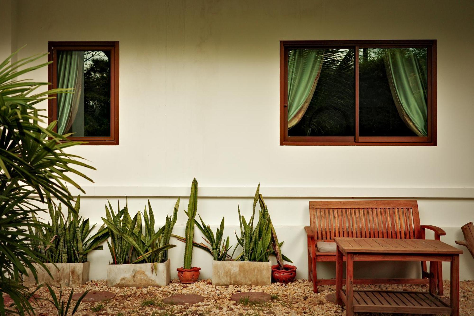 Beachfront Pool Villa Pantai Kamala Luaran gambar